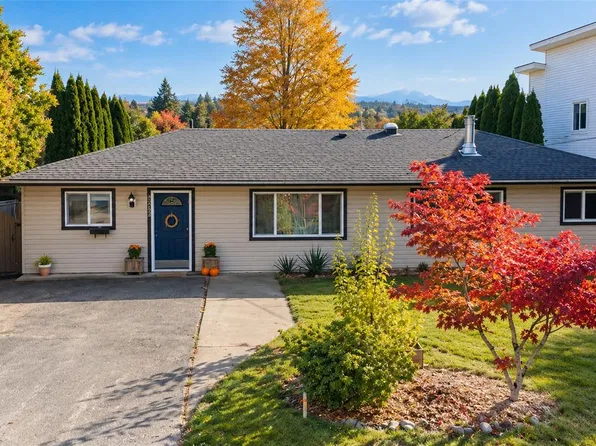 5883 Heather St, North Cowichan, BC V9L 2Z7