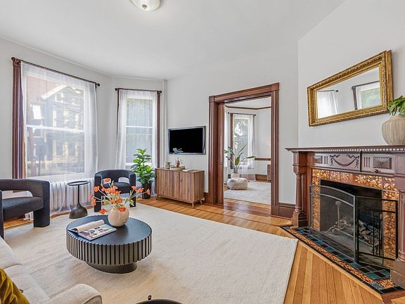 3rd image of 62 Cypress St #1