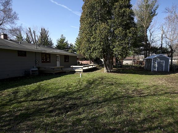 4th image of 1964 Schell Dr