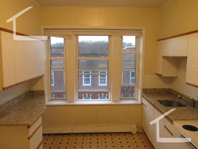 190 Winthrop Rd #32 — Photo 9
