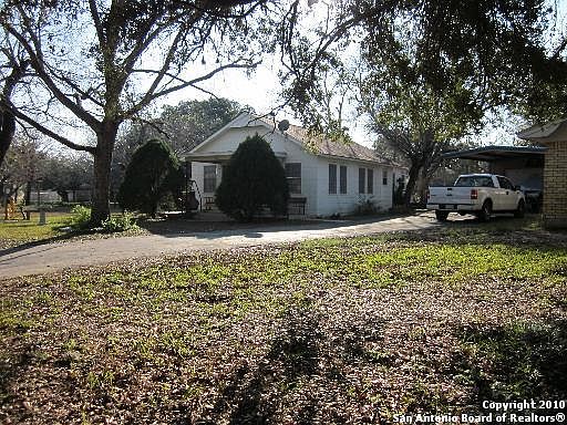 1st image of 412 LULLWOOD