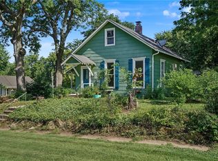 920 High St, Baldwin City, KS 66006