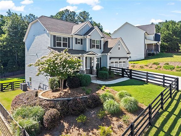 3rd image of 71 Riverwalk Manor Dr