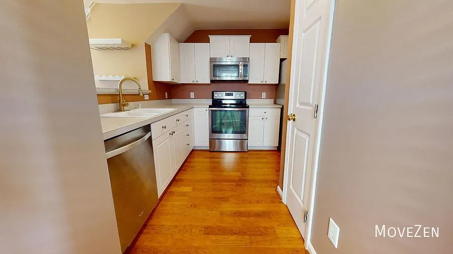 5268 Eagle Trace Dr Raleigh NC 27604 Golf Course Community with Wood-look Flooring — Photo 3