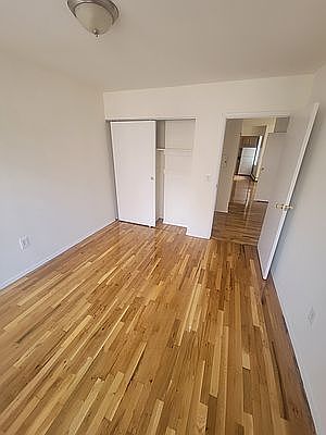 4th image of 1311 Sheridan Ave #4L