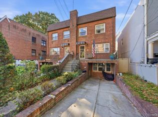 6121 Huxley Avenue, Bronx, NY 10471
