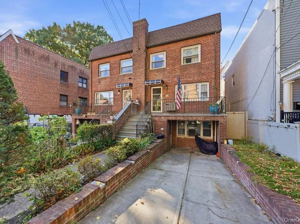 6121 Huxley Avenue, Bronx, NY 10471