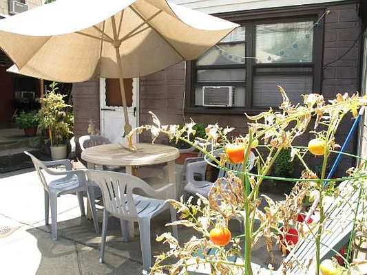 Rented by Dream Space Realty | media 8