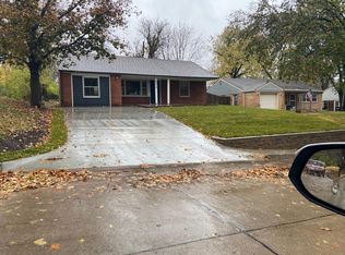 2070 College View Rd, Manhattan, KS 66502