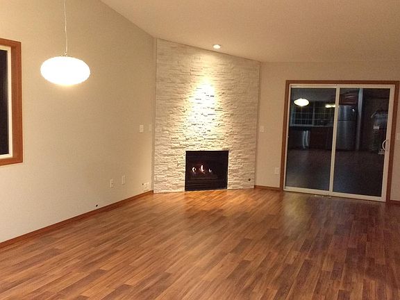 5th image of 4409 45th Ave NE
