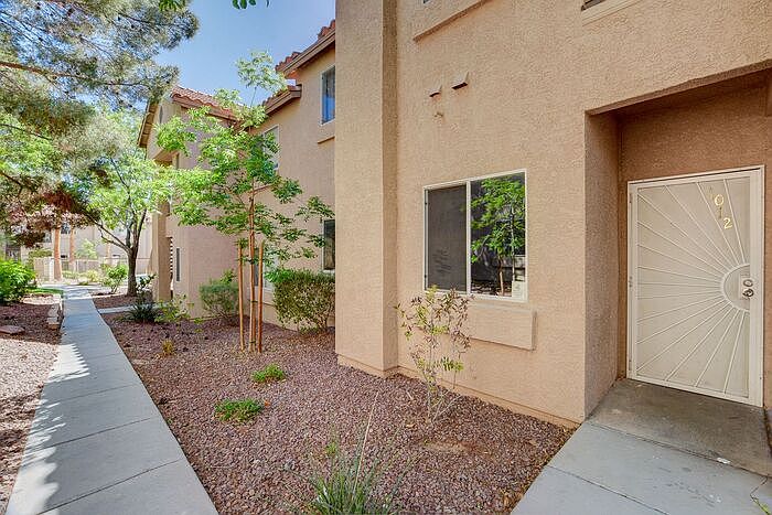 1st image of 2110 N Los Feliz St #1012