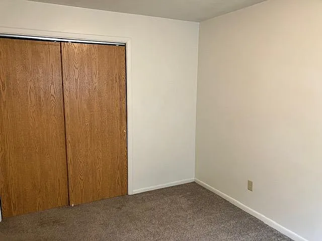 2083 Delhi St NE — Photo 3