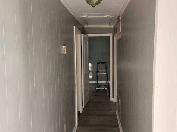 2nd image of 4 Worden Pl