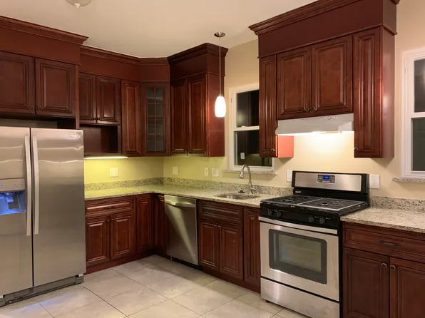 11 I St #2, Boston, MA 02127