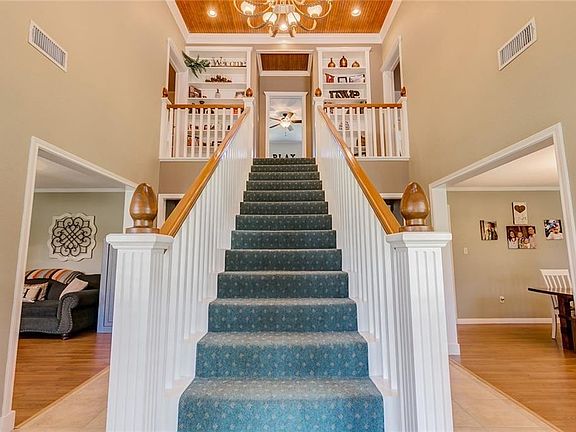 5th image of 2298 Green Meadow Dr