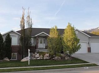 446 W Chase Ln, Centerville, UT 84014