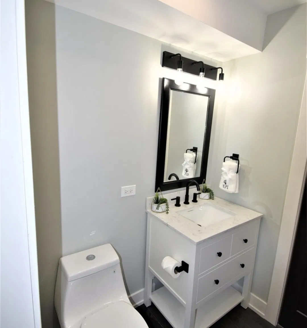 4 bed, 2.5 bath, 1718 sqft, $3,200 — Photo 4