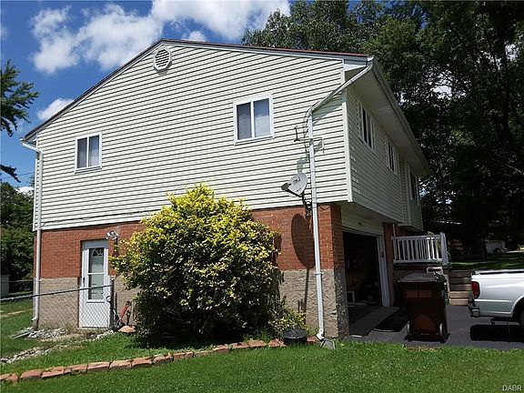 2nd image of 2911 Bahns Dr
