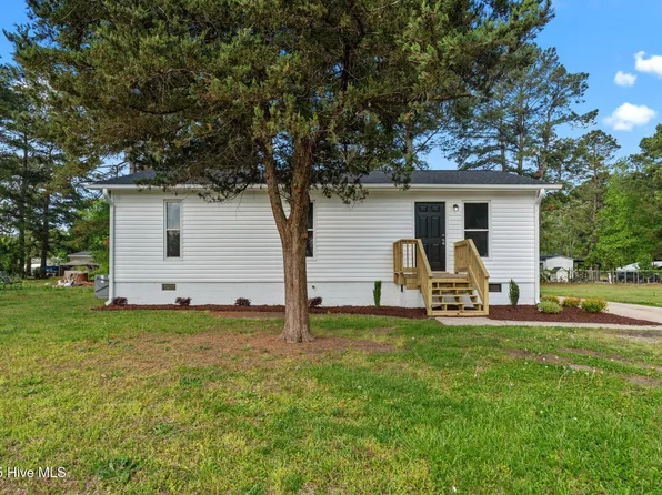 623 Lincoln Drive, Kenly, NC 27542