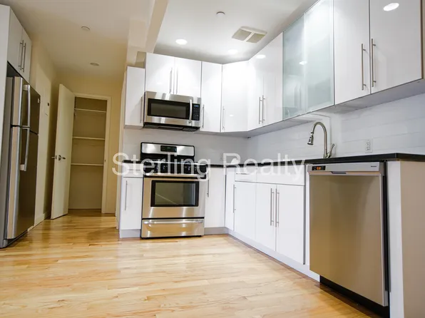 23-15 Astoria Boulevard image 1 of 8