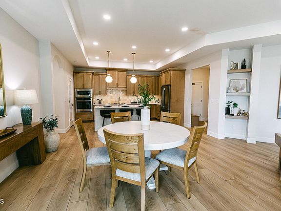 2nd image of 4507 Silbernagel Dr
