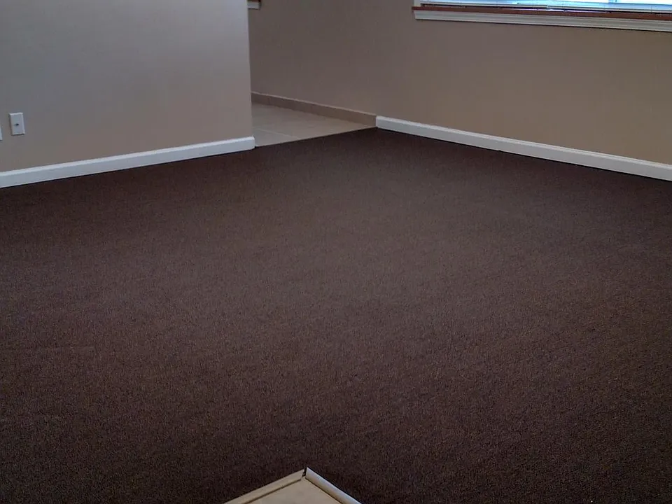 Spacious living room