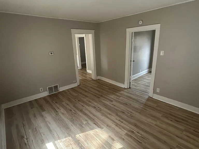2349 Elyria Ave #2 — Photo 7