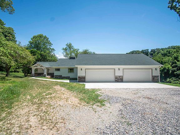 2nd image of 567 Shawnee Trl