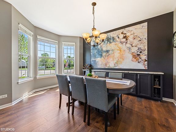 4th image of 12948 Meadow Ln