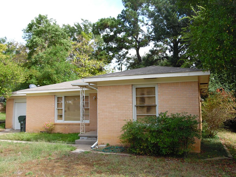 1st image of 2031 Bradshaw Dr