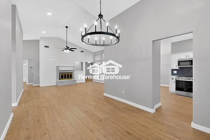 803 Sandy Creek Dr — Photo 9