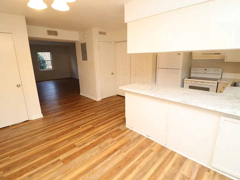 1260 Donaldson Ct — Photo 7