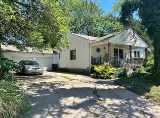 1400 W Edgemoor Dr, El Dorado, KS 67042