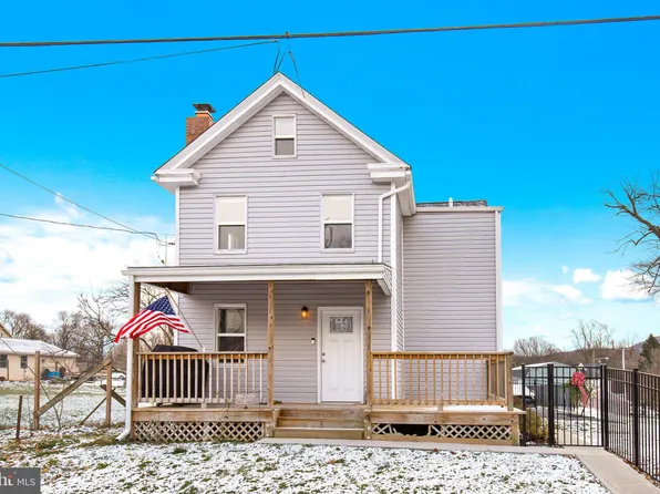 37 Main St, Marietta, PA 17547