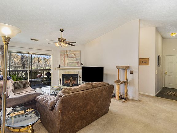 5th image of 2231 Teal Briar Ln APT 206
