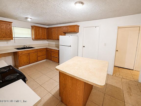 6th image of 8903 WASHINGTON Avenue