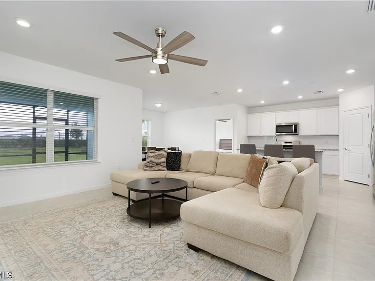42428 Cascade Dr — Photo 9