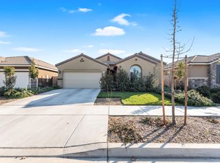 917 W Porter Ave, Visalia, CA 93291