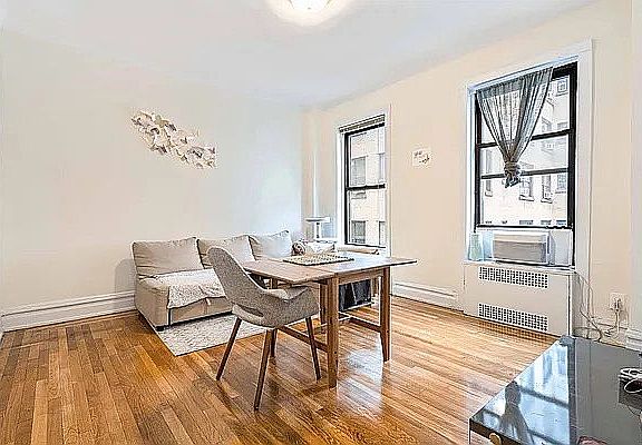 3rd image of 205 W 54th St APT 6F
