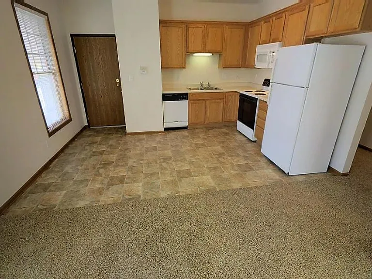 2816 Stange Rd — Photo 1