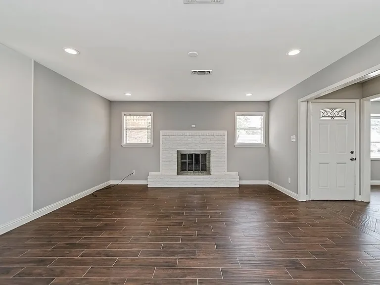 1719 Longhorn Dr — Photo 12