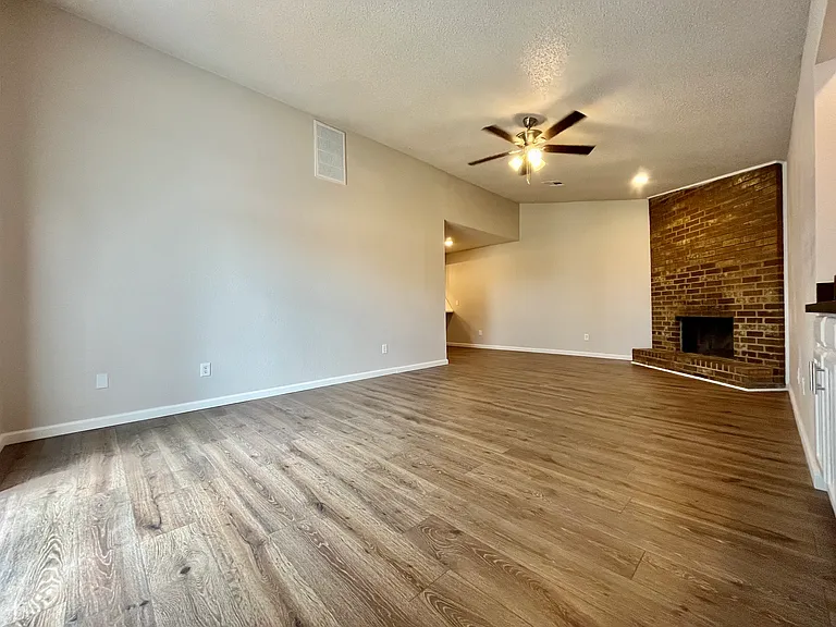 547 NW 137th St #547 — Photo 2