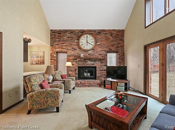 3rd image of 6540 Parkview Dr
