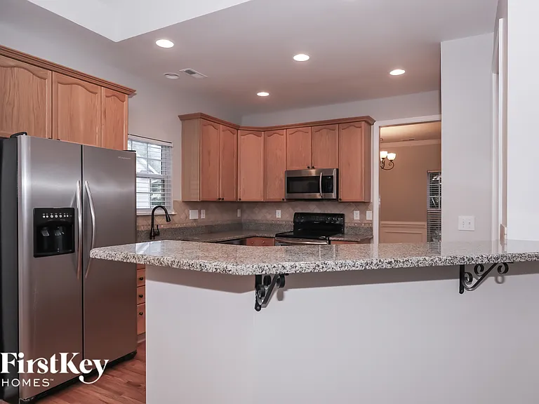 3005 Linstead Dr — Photo 6