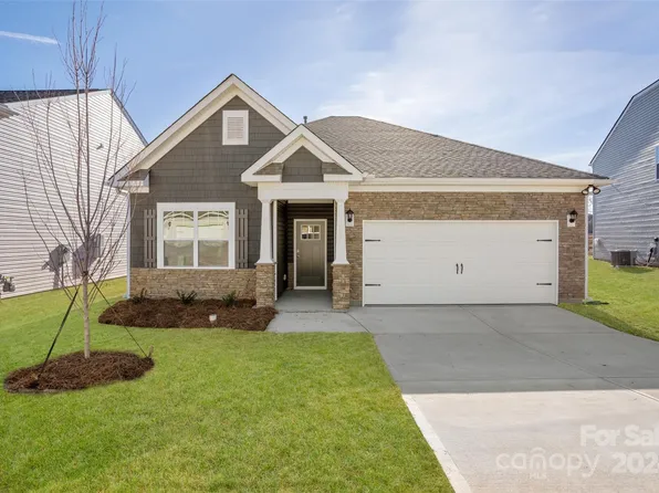 32 Farmwood Trl, Waynesville, NC 28786