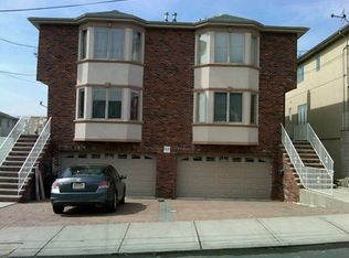 32 8th St, Fairview, NJ 07022