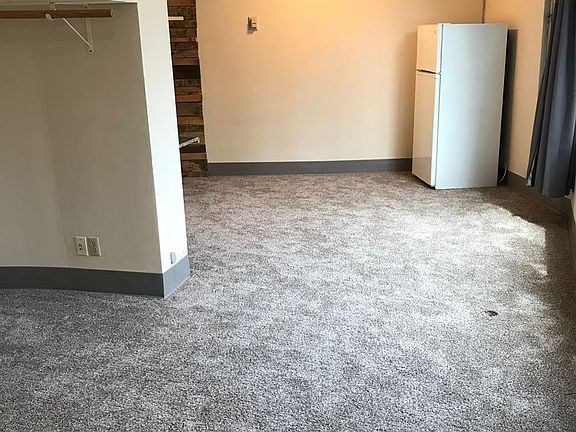 3rd image of 1233 N Marshall St #273