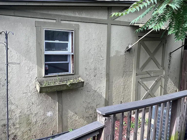 500 Montana Ave — Photo 10