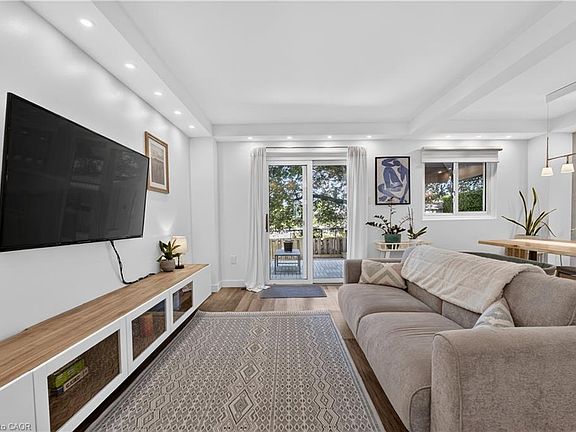 4th image of 59 Maple Ave #8