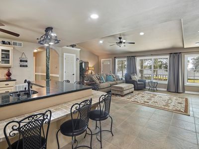 800 Grandview Dr, Hemphill, TX, 75948